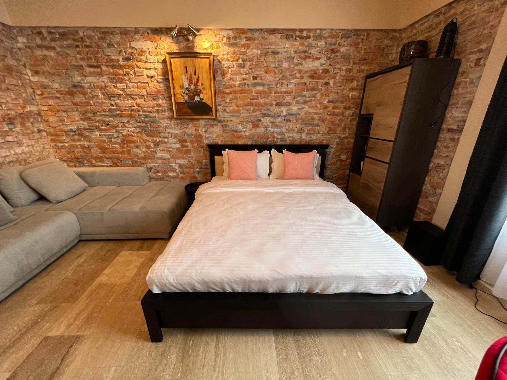 Hotel Casa Armoniei Baia Mare Zewnętrze zdjęcie