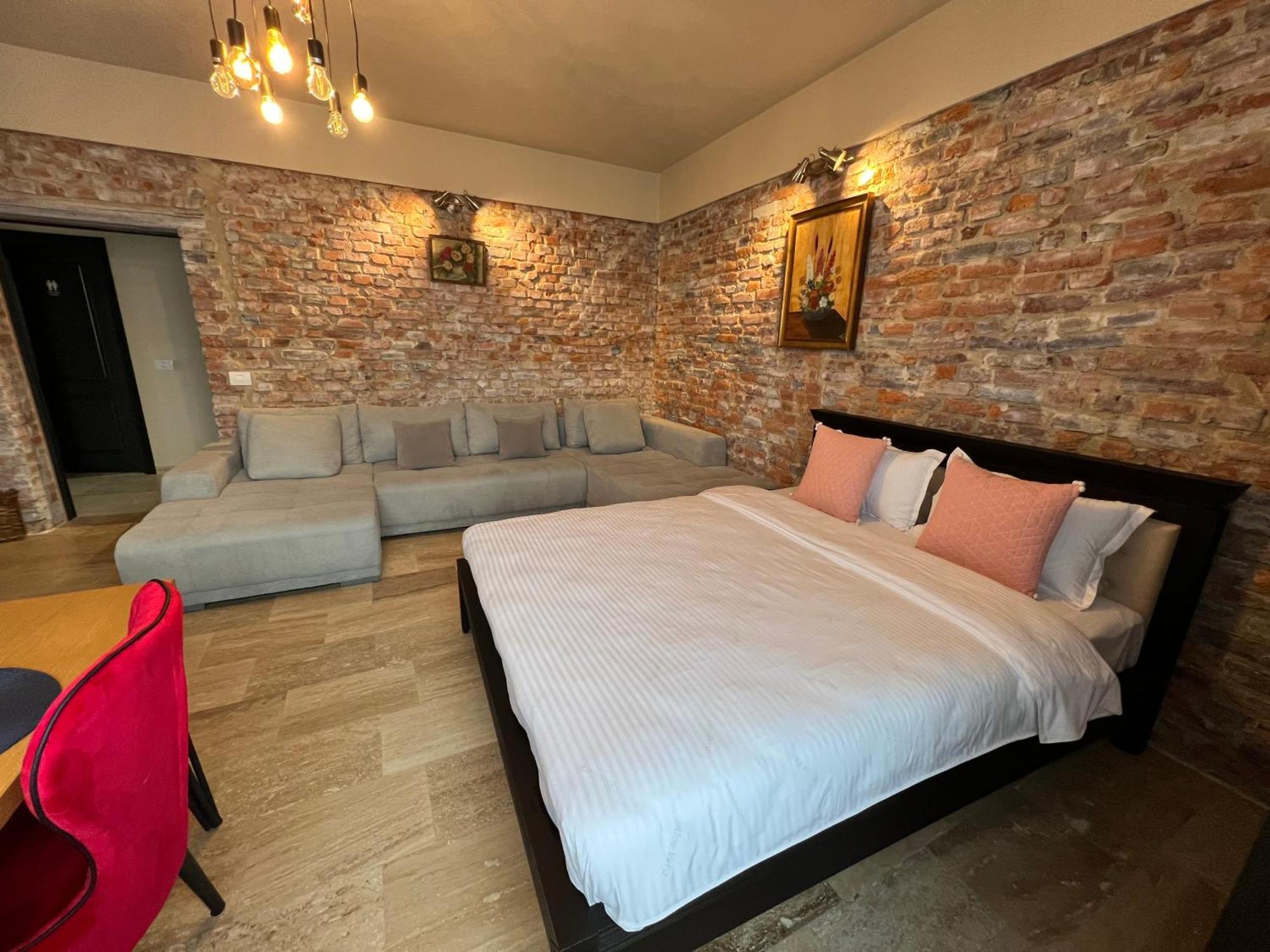 Hotel Casa Armoniei Baia Mare Zewnętrze zdjęcie