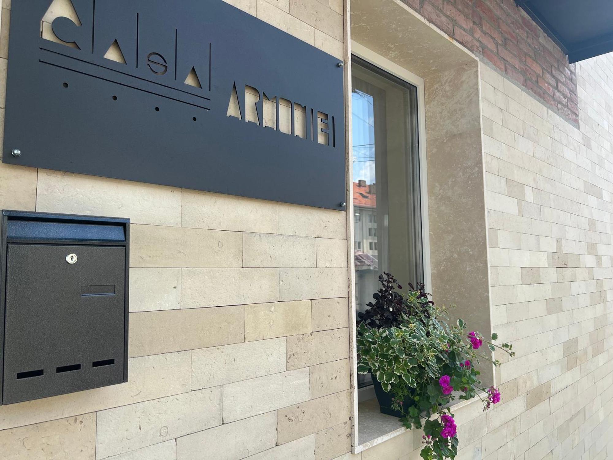Hotel Casa Armoniei Baia Mare Zewnętrze zdjęcie
